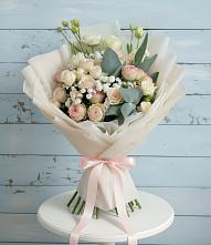 Букет цветов из:  Розы и Лизиантусы #REPLACE_PRED# Садовом Республики Калмыкия