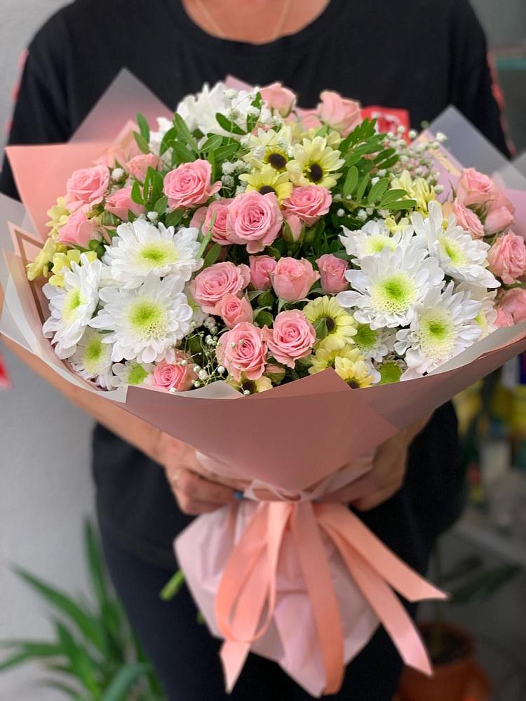 Букет цветов из: Розы и Хризантемы в Садовом Республики Калмыкия