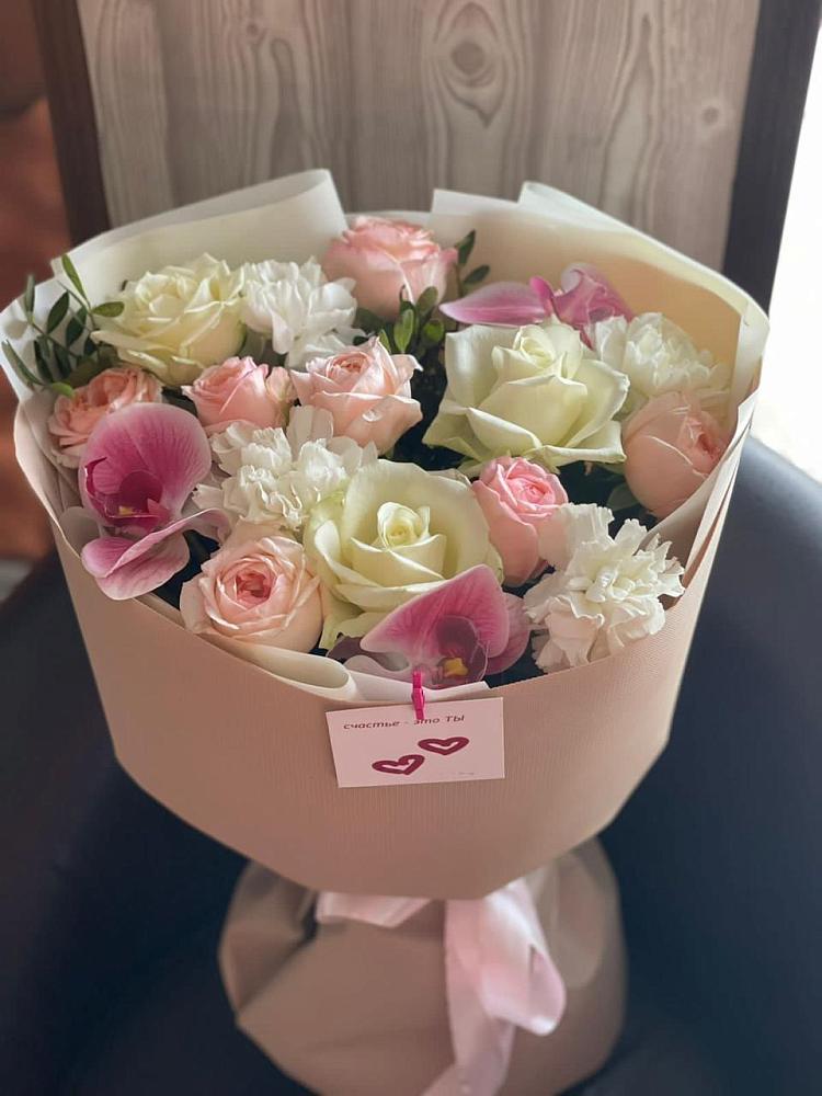 Букет цветов из: Орхидеи, Розы и Гвоздики в Садовом Республики Калмыкия