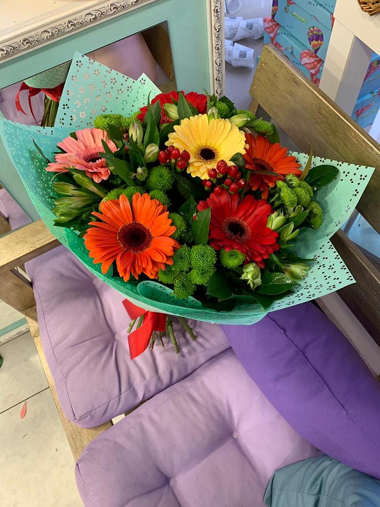 Букет цветов из: Герберы, Хризантемы и Альстромерии в Садовом Республики Калмыкия