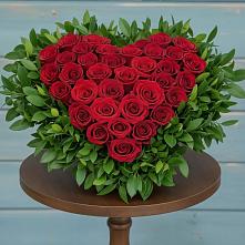 Цветочная композиция из Розы в виде сердца в Садовом Республики Калмыкия