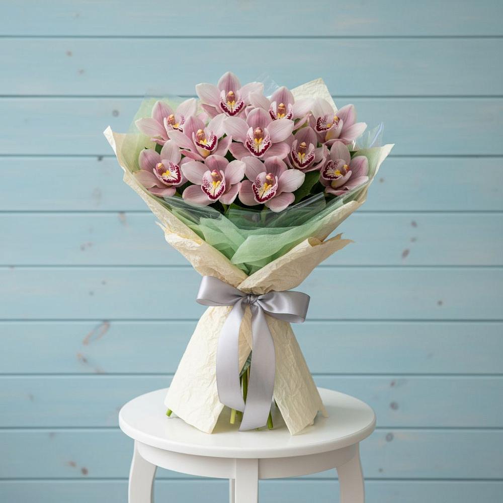 Букет цветов из: Орхидеи и Розы в Садовом Республики Калмыкия