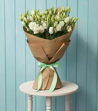 Букет цветов из:  Лизиантусы в Садовом Республики Калмыкия