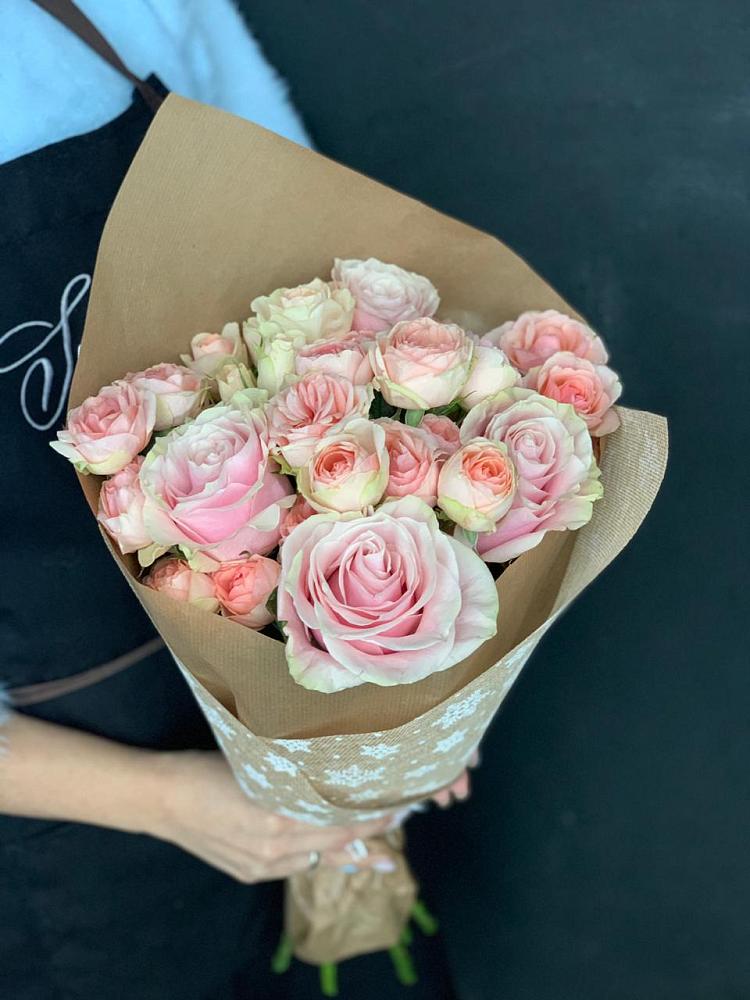 Букет цветов из: Хризантемы и Розы в Садовом Республики Калмыкия