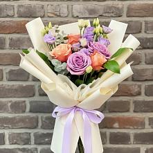 Букет цветов из:  Лизиантусы и Розы в Садовом Республики Калмыкия