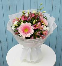 Букет цветов из:  Герберы, Альстромерии и Лизиантусы #REPLACE_PRED# Садовом Республики Калмыкия