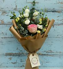 Букет цветов из:  Розы и Лизиантусы #REPLACE_PRED# Садовом Республики Калмыкия
