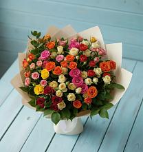 Букет Микс из разноцветных кустовых роз в Садовом Республики Калмыкия