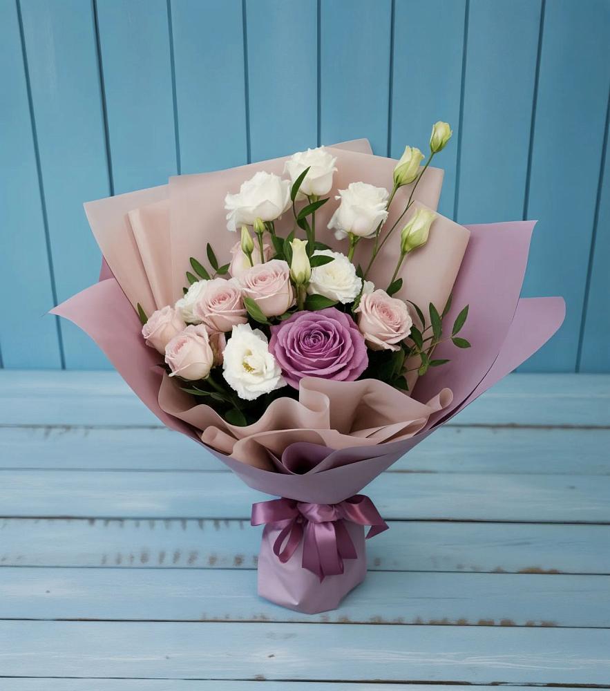 Букет цветов из: Розы и Лизиантусы в Садовом Республики Калмыкия